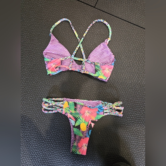 Moana Reversible Bikini Set - Picture 2 of 3